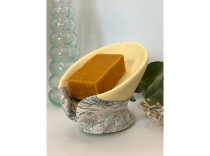 Porte savon Jaune sur pied en Jesmonite