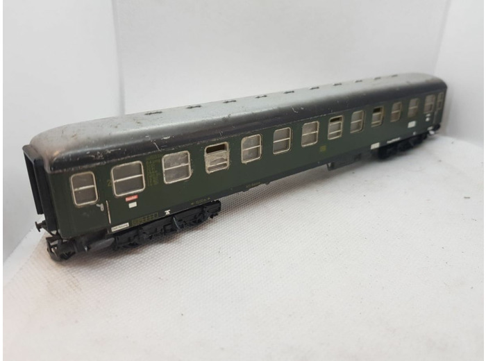 MARKLIN 4022 HO VOITURE VOYAGEUR 2nd CLASSE STUTTGART FRANKFURT SANS BOITE