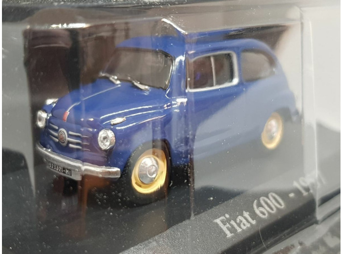 FIAT 600 1957 BLEU 1/43 BOITE D'ORIGINE