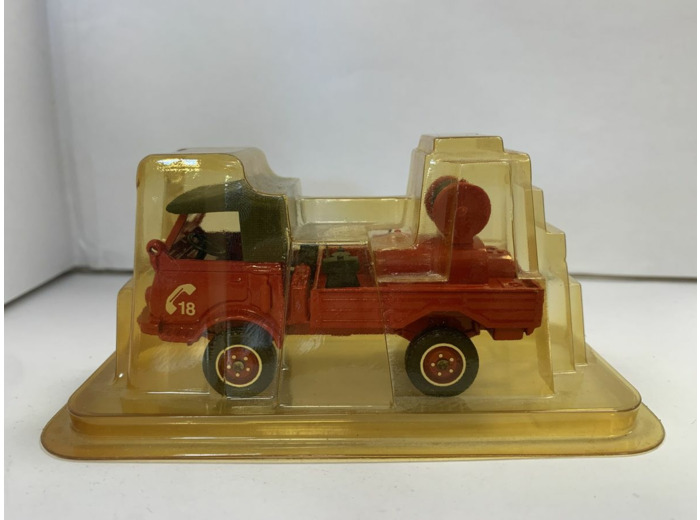 RENAULT 4X4 CAMION DE POMPIER 18 1/43 BOITE JAUNIE