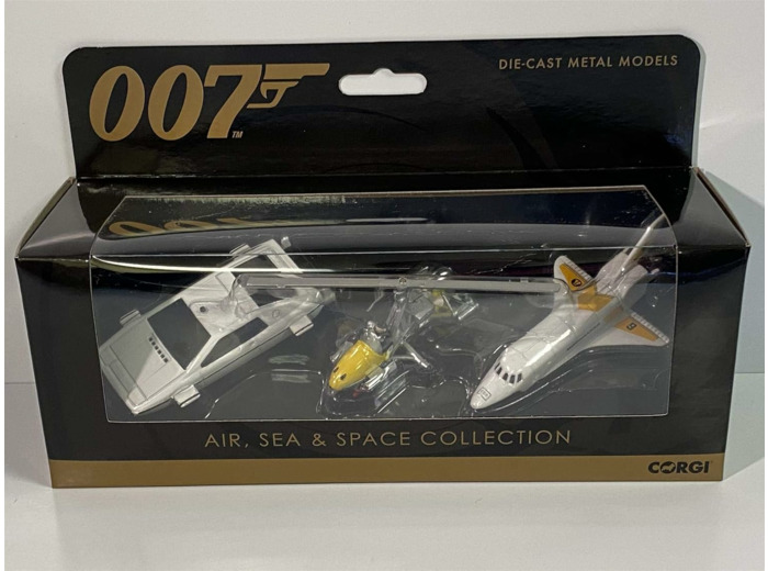 Corgi Collection James Bond TY99283 (Navette Spatiale, Little Nellie, Lotus Esprit)