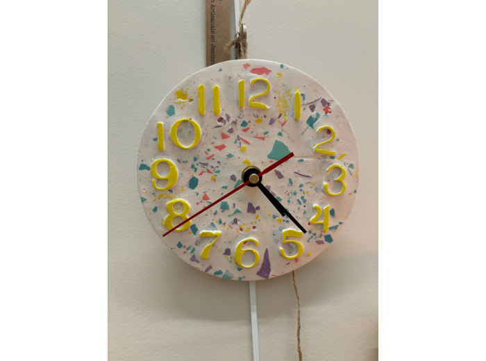 Petite Horloge en Jesmonite