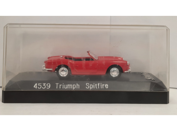 TRIUMPH SPITFIRE SOLIDO 4539 1/43