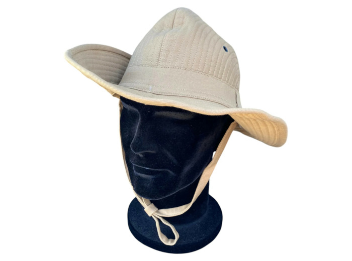 Chapeau de brousse sable en toile légère avec jugulaire