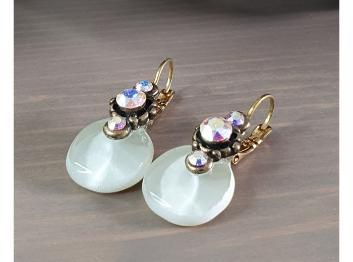 BOUCLES D'OREILLES DORMEUSES STRASS BLANC CASSE