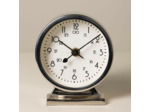 Petite Horloge à Poser Acier 6x12x14cm