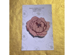 Broche pivoine coloris vieux rose pistils pailletés violet