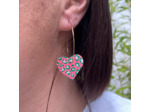 Boucles d'oreilles créoles coeur fond rose motif léopard vert