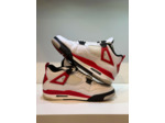 Jordan 4 Retro Red Cement — T. 43 (Seconde main)
