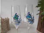 Flutes à champagne peintes à la main avec strass décorées de libellules bleues voletant de fleur en fleur