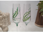 Duo de flutes à champagne en cristal de bohème peintes à la main sur le thème délicat du muguet