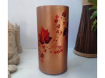 Jolie lampe peinte aux couleurs chaudes de l'automne, originale, signée et numéroté, une guirlande de feuilles d'automne sillonnent la paroi