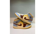 Jordan 1 Mid SE Fearless Maison Chateau Rouge — T. 41 (Seconde main)