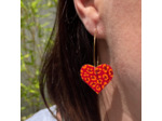 Boucles d'oreilles créoles coeur fond rouge motif léopard orange