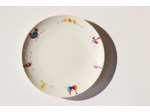 Assiette enfant  personnalisée et artisanale de 19 cm représentant des petites poules et poussins, très colorée, signée et daté