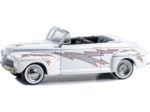 Ford DE Luxe "Greased Lightning" blanc 1948 - 1/64 - Greenlight