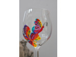 Verre à pied ballon peint à la main et personnalisé sur le thème des papillons en cristal de bohème très coloré, pièce unique et artisanale.