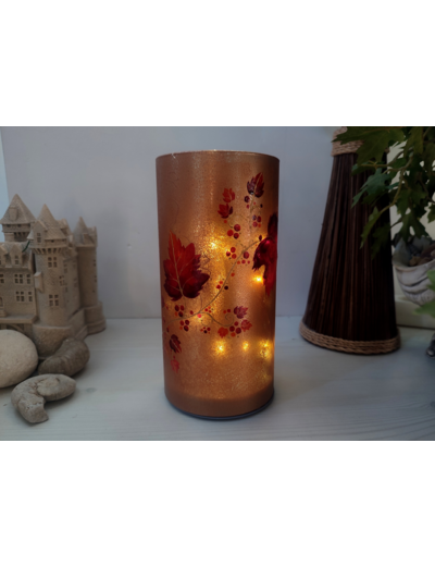 Jolie lampe peinte aux couleurs chaudes de l'automne, originale, signée et numéroté, une guirlande de feuilles d'automne sillonnent la paroi