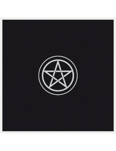 Tapis noir pentacle