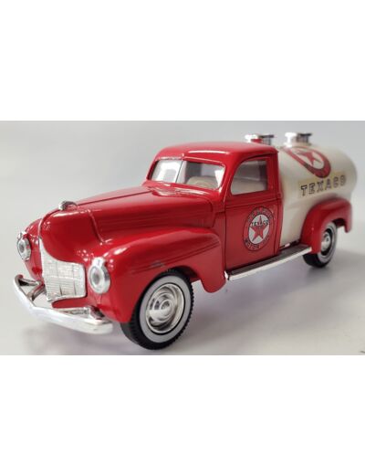 DODGE CITERNE TEXACO ROUGE ET BLANCHE SOLIDO 1/43 AVEC BOITE