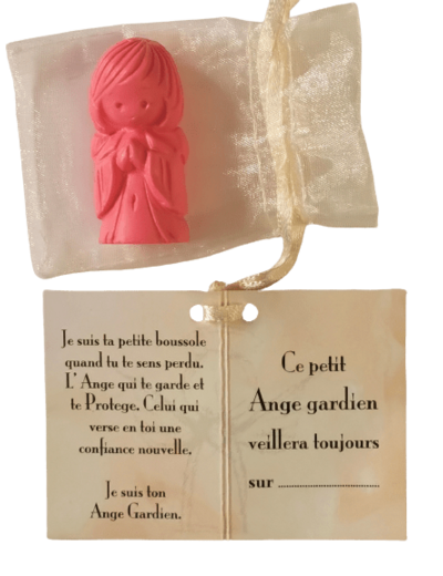 Ange Gardien Garçon -en Albaster 4,5cm colorisé rose dans tulle