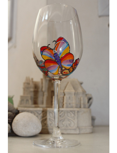 Grand Verre peint à la main en cristal de bohème sur le thème des papillons multicolores verre personnalisable unique et signé