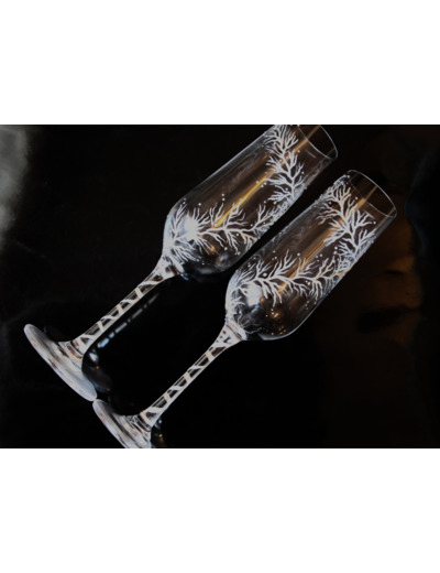 Flûtes à champagne en cristallin peintes à la main décorées de corail blanc personnalisables d’initiales