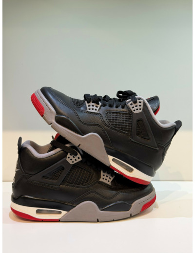 Jordan 4 Retro Bred Reimagined — T. 36,5 (Seconde main)