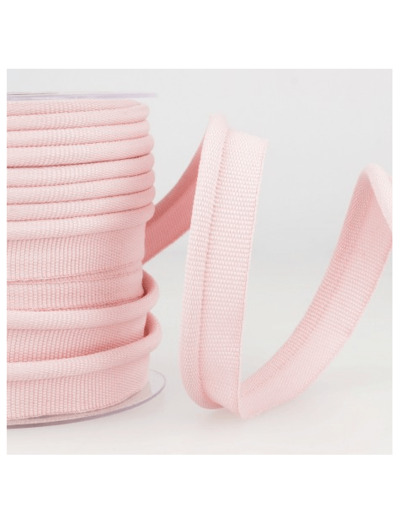 Simple passepoil rose clair 519 C74 8mm 100%polyester le mètre 519C74
