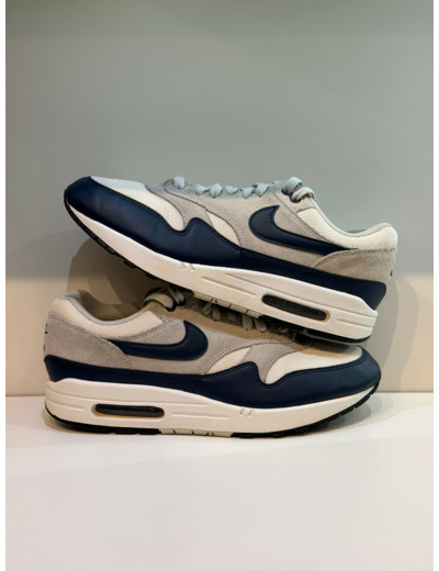 Nike Air Max 1 Essential Summit White Armory Navy — T. 43 (Seconde main)