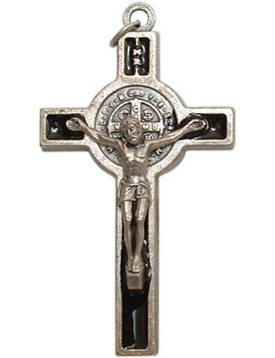 Croix St Benoît 53X29mm émail ARGENTÉ résine MARRON