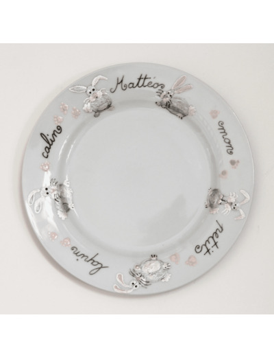 Assiette enfant personnalisée sur le thème des petits lapins objet artisanale manuellement peinte, 19cm, signée et daté