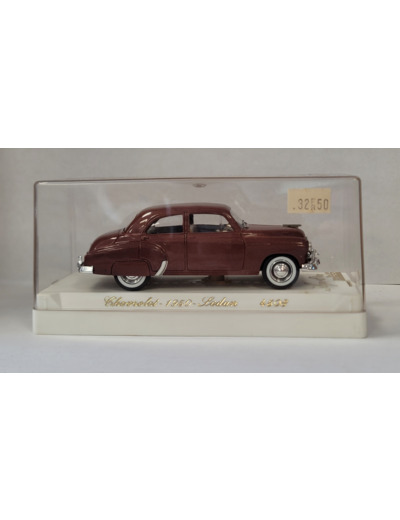 CHEVROLET 1950 SEDAN SOLIDO 4508 1/43 BOITE D'ORIGINE