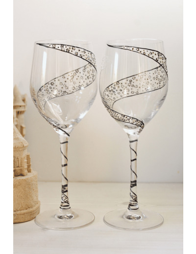 Duo de verres en cristal peints à la main décorés de petites fleurs blanc nacrées et argentés en relief, pièces uniques et personnalisables