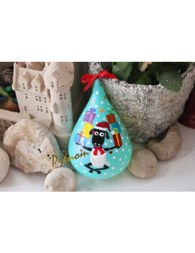 Boule de noël personnalisable du prénom de votre choix en verre peinte à la main représentant un petit mouton diamètre 8cm hauteur 13cm