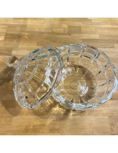 Bonbonnière transparente avec couvercle 18x18cm