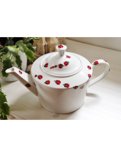 Théière en porcelaine  peinte à la main sur le thème des coccinelles dans les tons rouges et noirs, pièce unique et artisanale