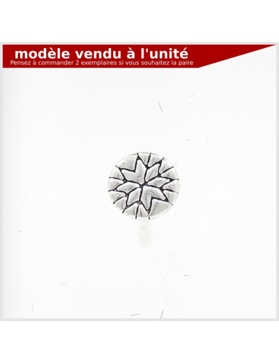 Puce d'oreille Fleur en argent massif