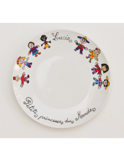 Assiette prénom personnalisable en porcelaine sur le thème des enfants du monde manuellement peinte, 19cm, signée et daté