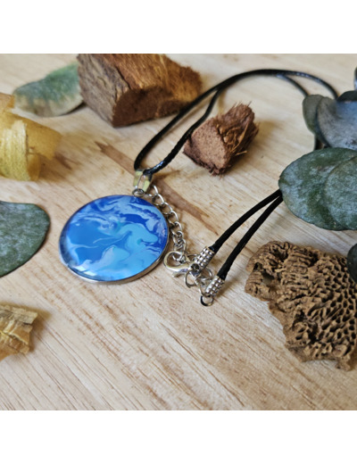 Collier en cordon ciré noir unique fait main