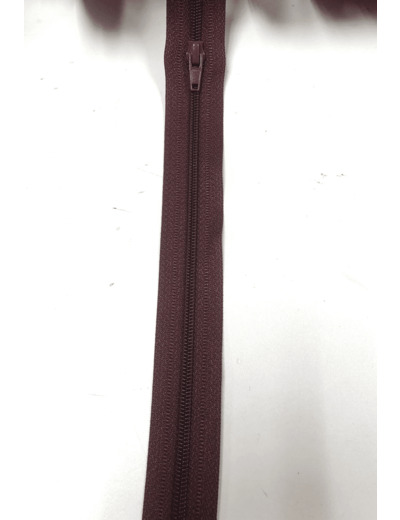 Fermeture à glissière le mètre en 5mm bordeaux foncé 173 2226