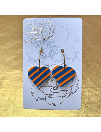 Boucles d'oreilles créoles coeur fond bleu rayures orange