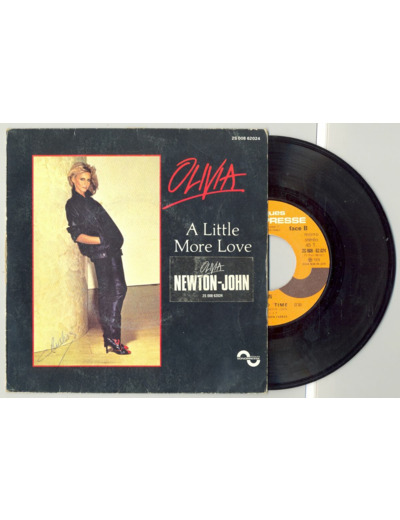 45 Tours OLIVIA NEWTON JOHN "BORROWED TIME" / "A LITTLE MORE LOVE"