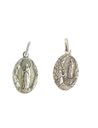 Médaille 18mm en Métal Argenté - VIERGE / APPARITION LOURDES