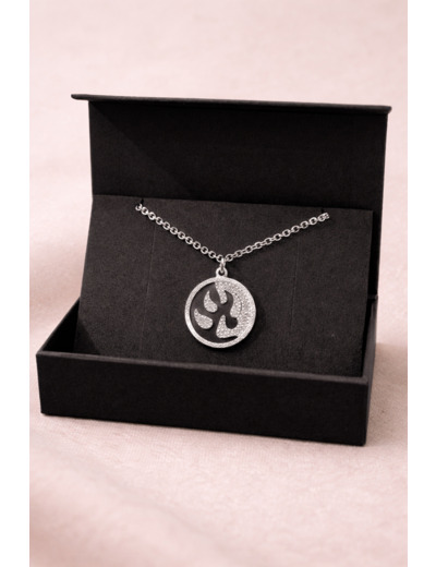 Médaille Malabar Manufacture patte de chien, argent massif, pierres Swarovski full strass