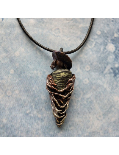 Pendentif "Portefaix" pierre naturelle Serpentine