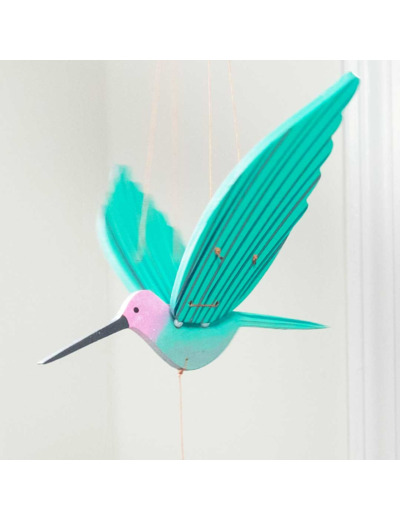 Mobile artisanal en bois - Colibri d'Anna (rose)