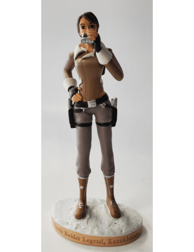 FIGURINE TOMB RAIDER LEGEND KAZAKCHSTAN LARA CROFT LONGUEUR 16 CM