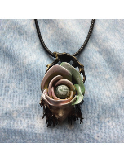 Pendentif "Rose pleureuse" pierre naturelle Agate Arbre