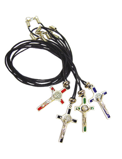 Croix de Saint Benoît en Métal avec Email 3,5 cm - ASSORTIES + LACET